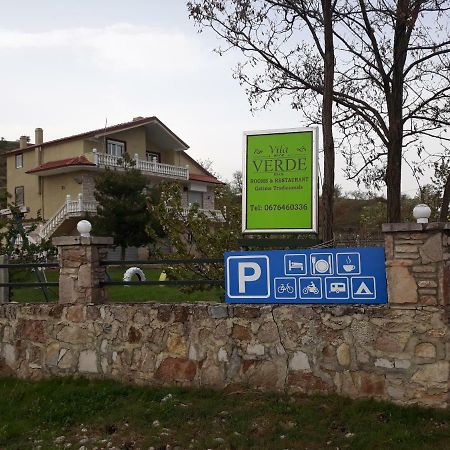 Vila Verd Korce Hotel Buitenkant foto