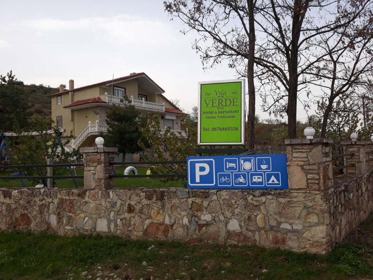 Vila Verd Korce Hotel Buitenkant foto
