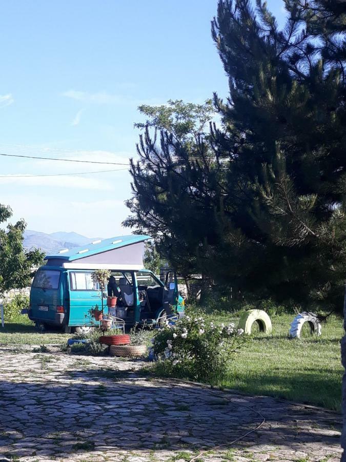 Vila Verd Korce Hotel Buitenkant foto