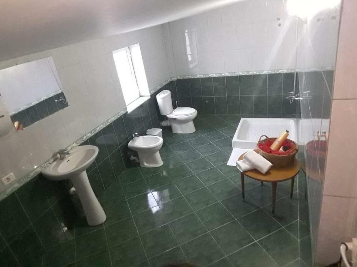 Vila Verd Korce Hotel Buitenkant foto
